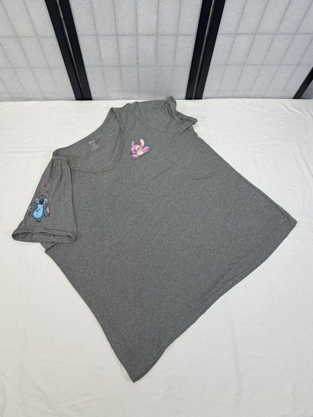 Disney Stitch Characters 3X Graphic Feminine Pocket Tee Shirt Grey Kawaii Y2K - Picture 8 of 10